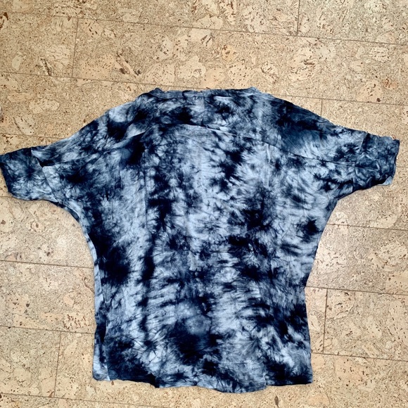 🌼3/$30 Ginger G T-Shirt - Picture 2 of 4